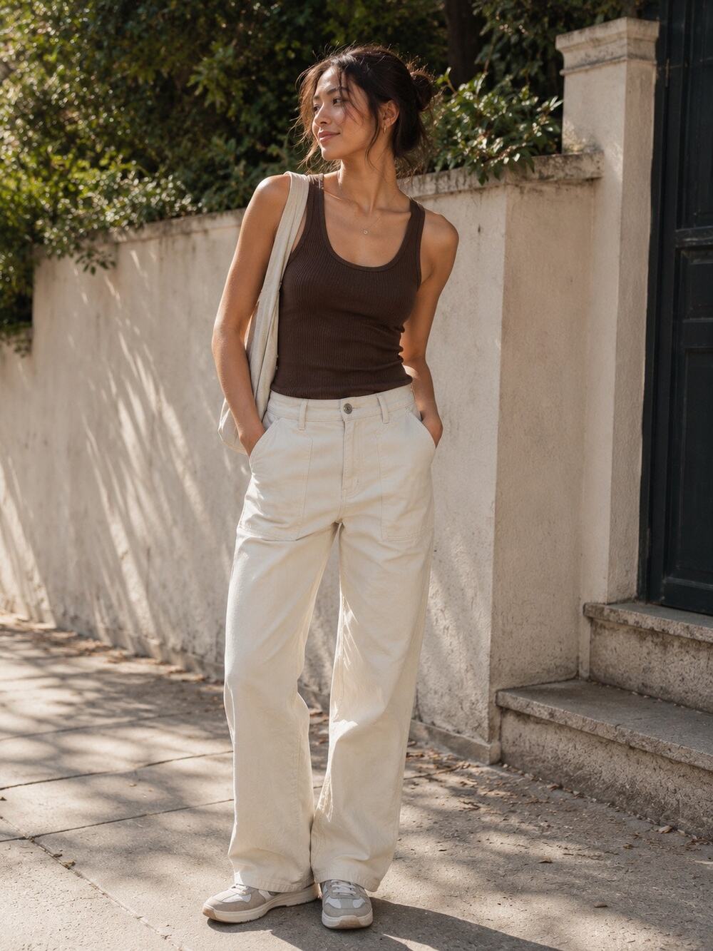 Aritzia Wilfred Free Women's Size 0 in Birch Modern Utility Cargo Mid Rise Pants